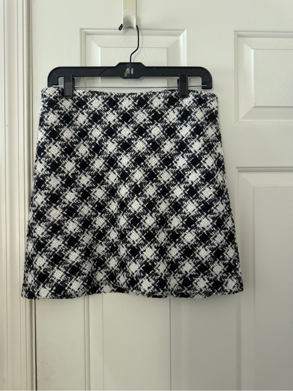 Gilli Black and White Houndstooth A-Line Skirt